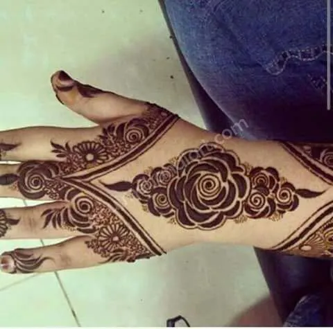 stylish-Mehndi