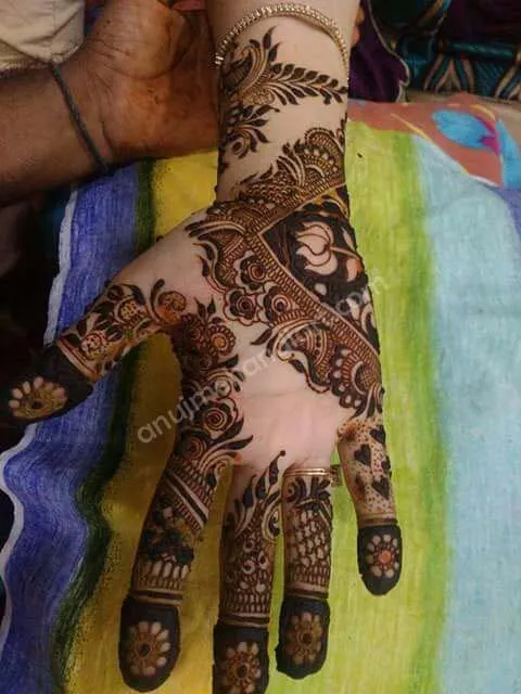 stylish-Mehndi